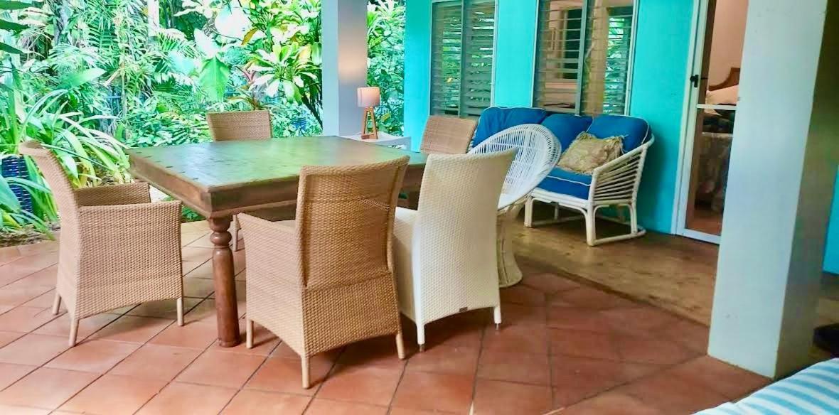 Beauty Tiny Walk To Sea Villa Port Douglas Exterior photo